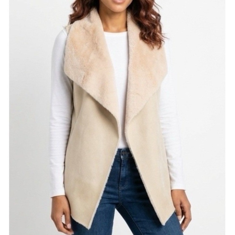 Twelfth Love Faux Fur Vest Women Size S Beige Ribbed Knit Open Front Layering‎
